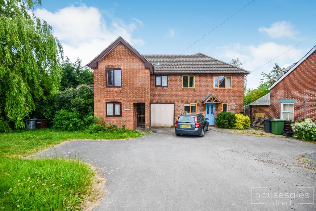 Property photo 1 of 8