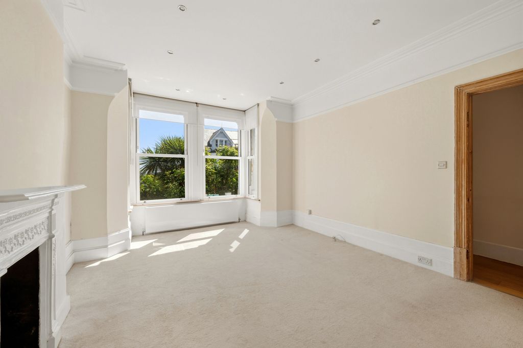 Property photo 2 of 11 Picture No. 09