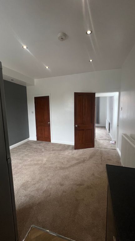 Property photo 3 of 12 Photo 2