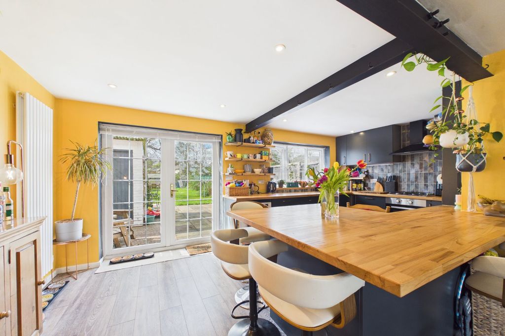 Property photo 3 of 12 Picture No. 13