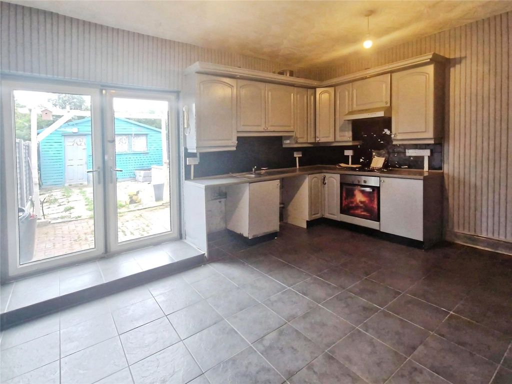 Property photo 3 of 12 Picture No. 21
