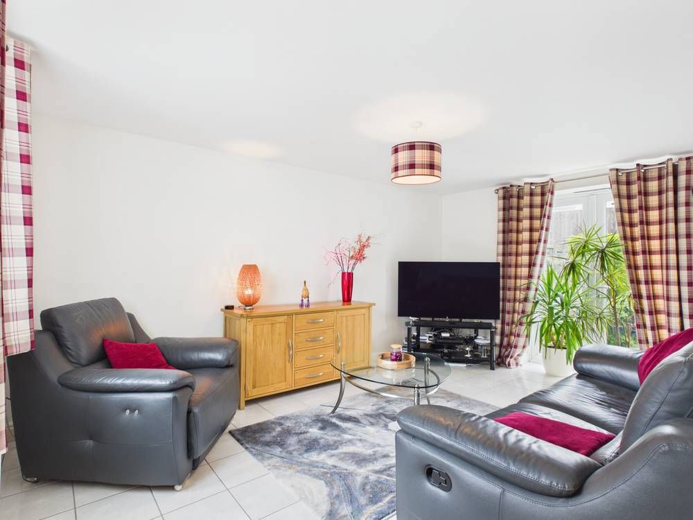 Property photo 2 of 17 Giraffe360-Still001