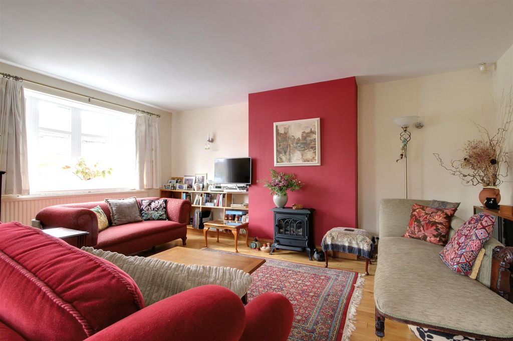 Property photo 2 of 24
