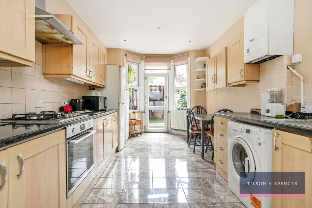 Property photo 3 of 17 3