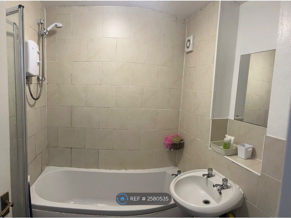Property photo 1 of 3