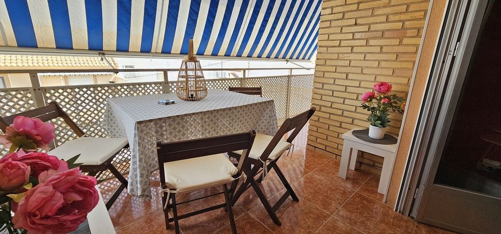 Property photo 2 of 28