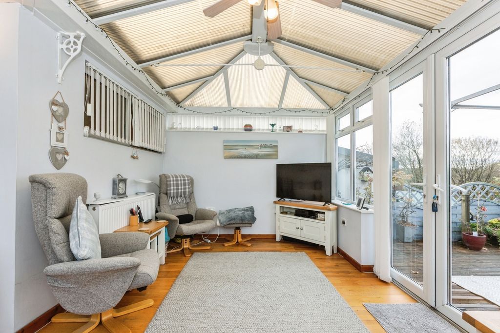 Property photo 3 of 45 Photo