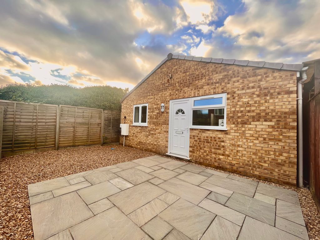 Property photo 1 of 7 Front