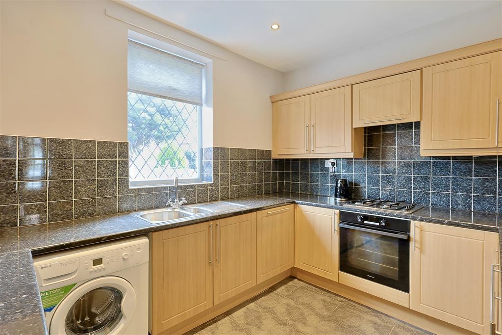 Property photo 2 of 9 168819E5-Fadb-453B-984C-3732Af5963B1_1_201_A.Jpeg