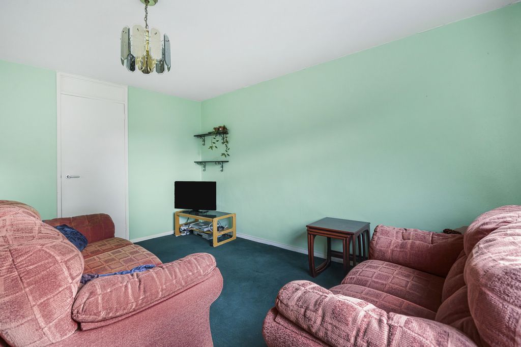 Property photo 3 of 9