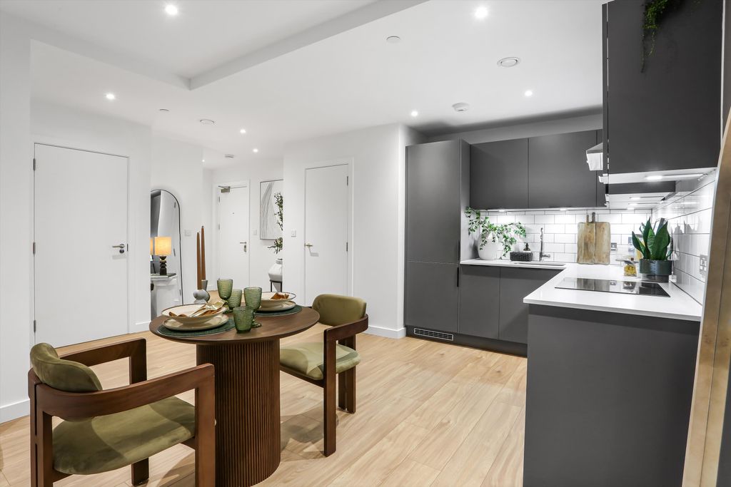 Property photo 3 of 25 Image