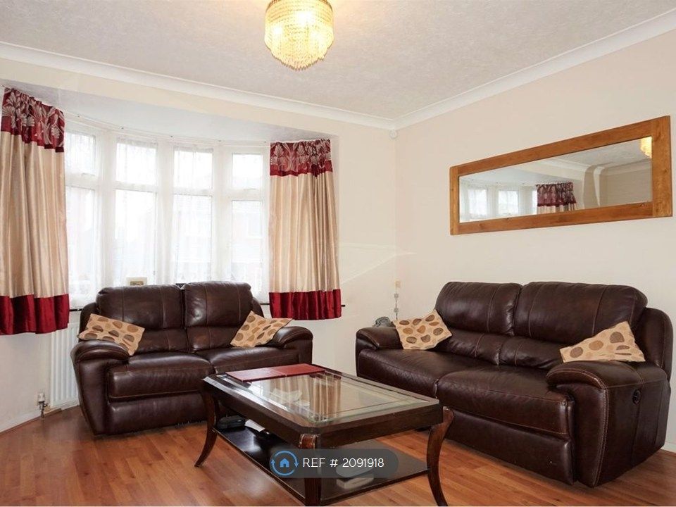 Property photo 3 of 16 Front Lounge