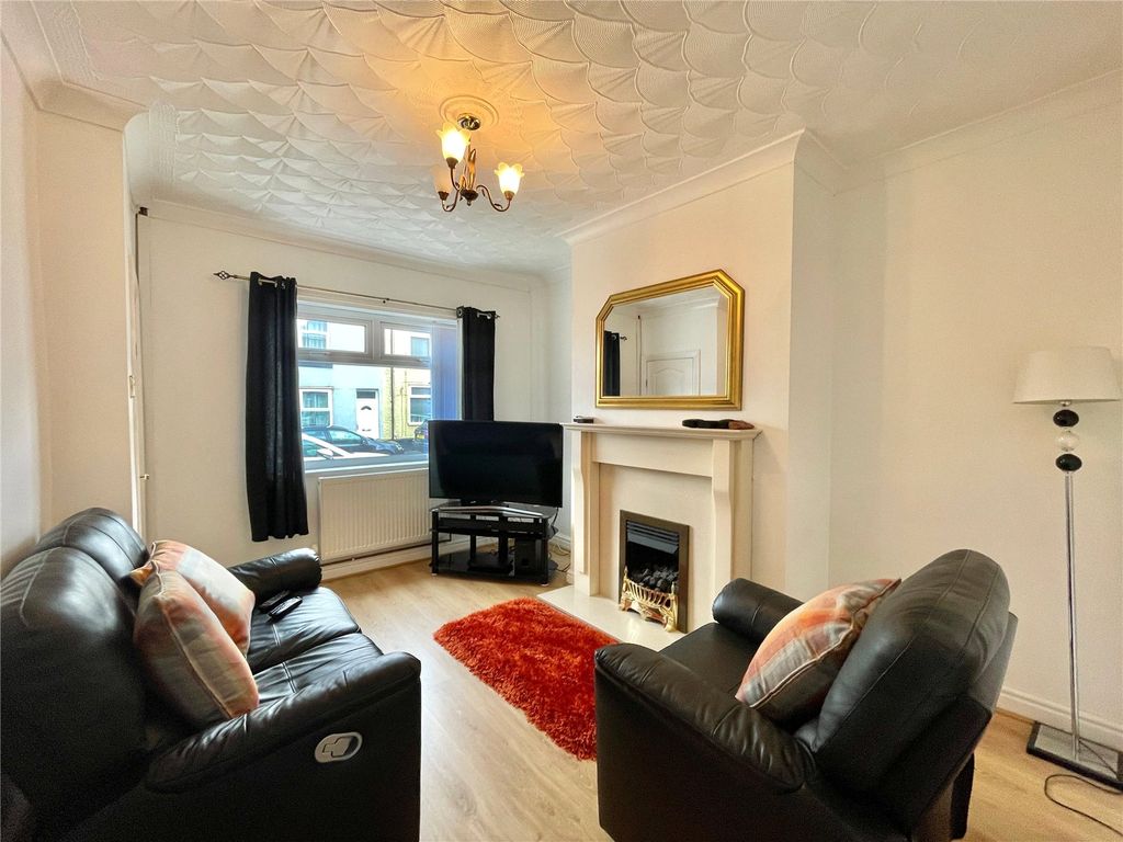 Property photo 3 of 14 Picture No. 06