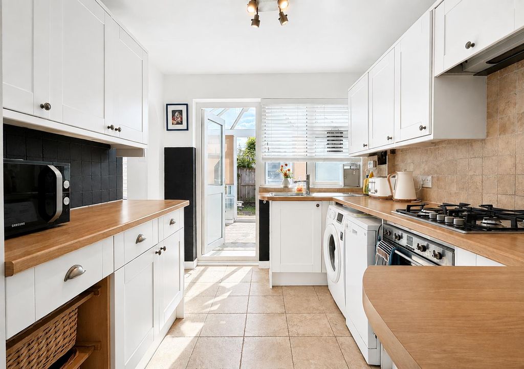Property photo 2 of 28 38A33A7D-57Bb-4C75-9D78-73E91405632D.Png