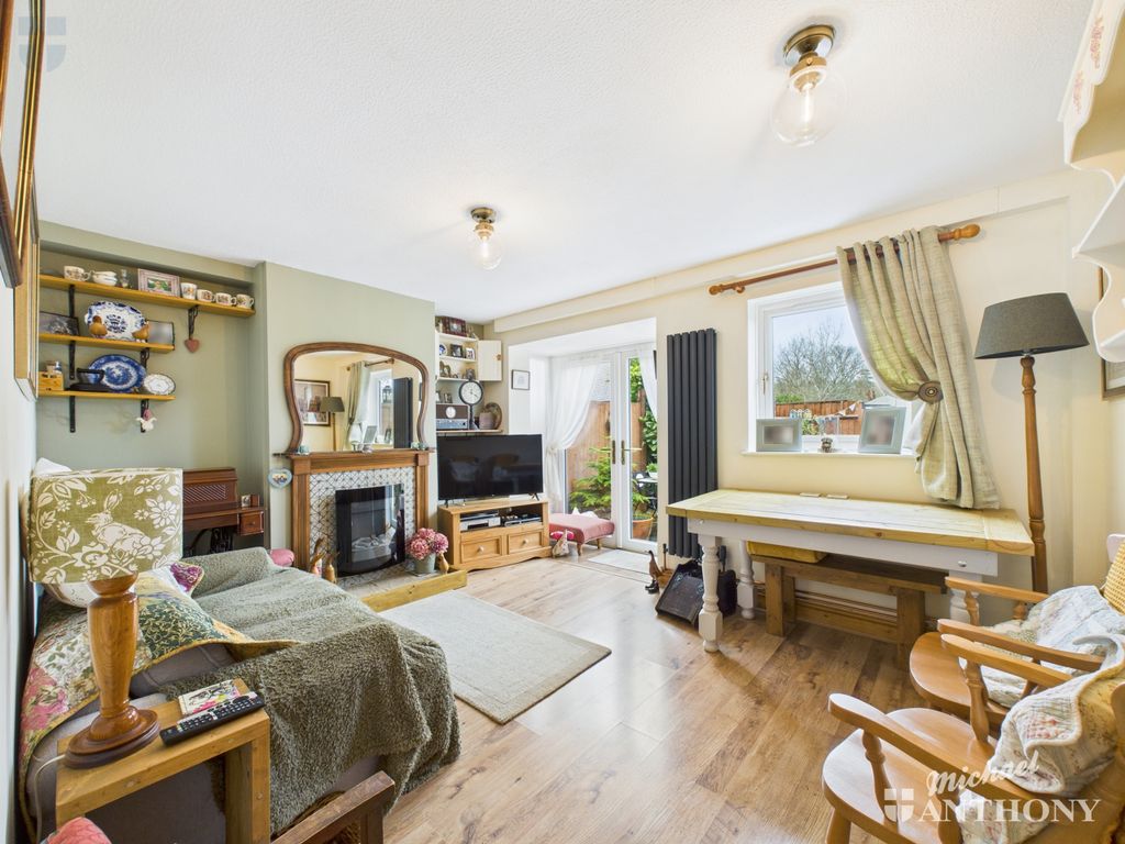 Property photo 3 of 13 Cam03218G0-Pr0877-Still009