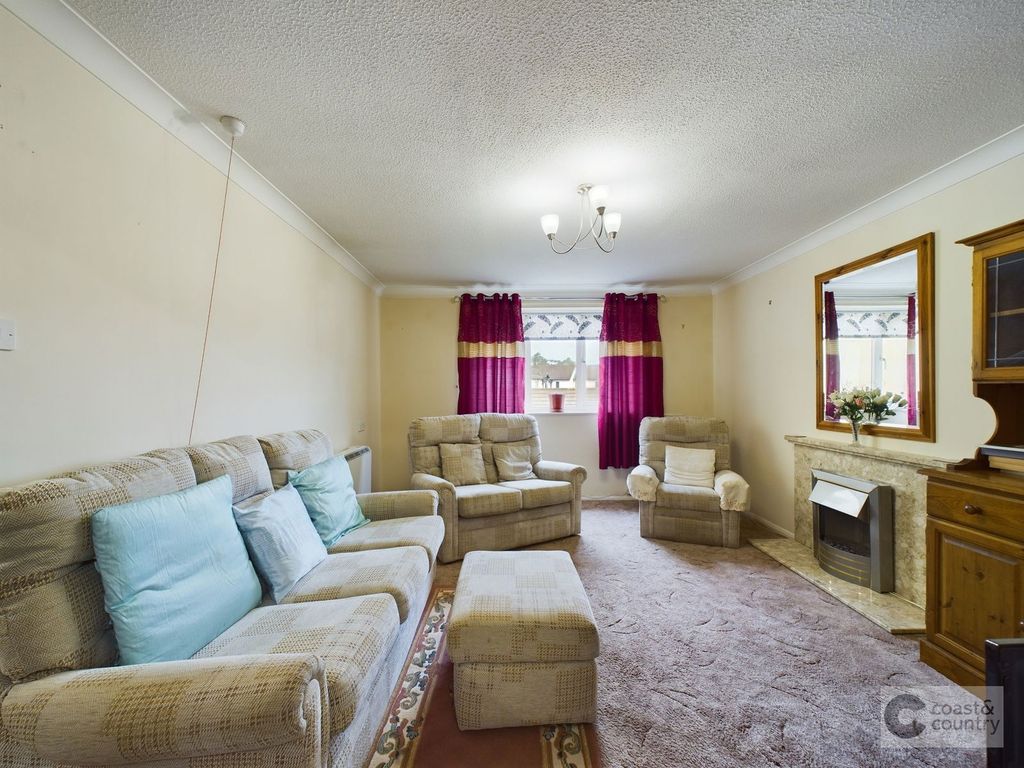 Property photo 3 of 10