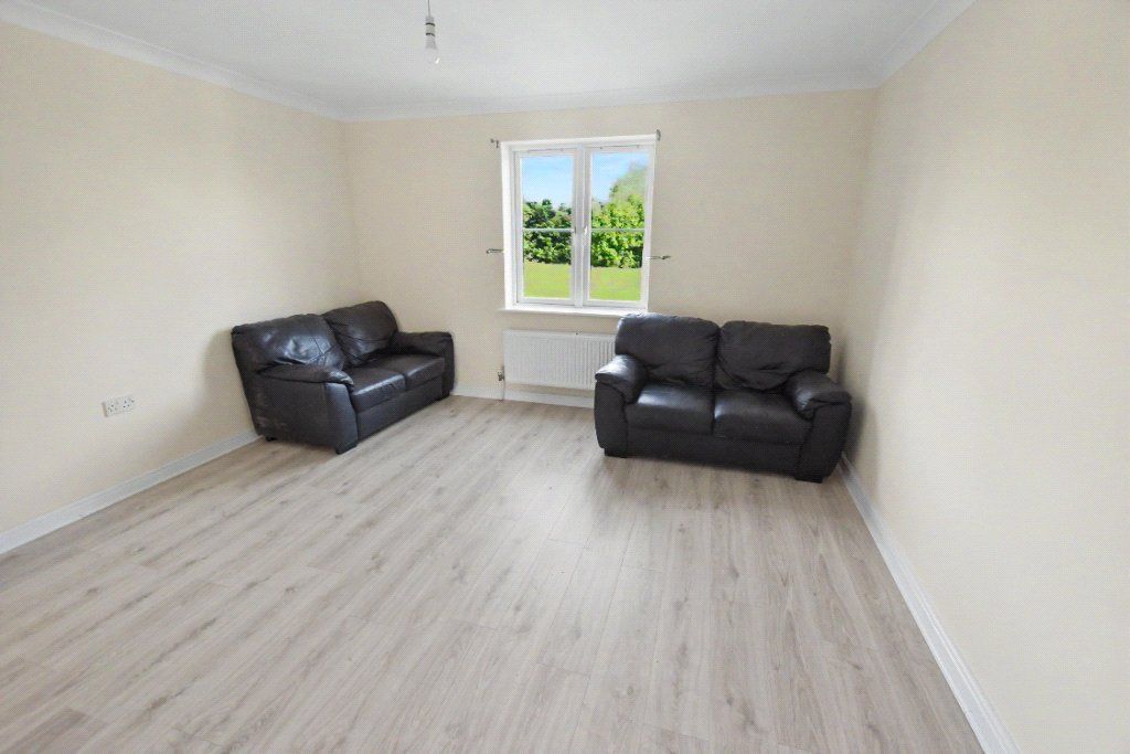 Property photo 2 of 11 Picture No. 12