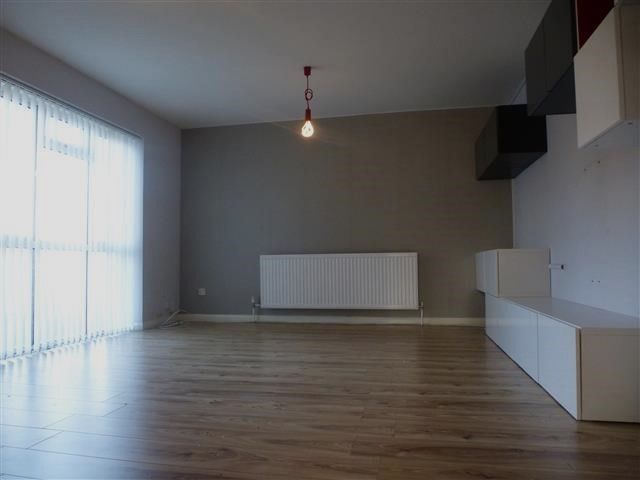 Property photo 2 of 6 Living Room