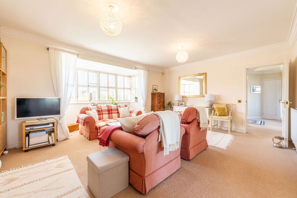 Property photo 3 of 50