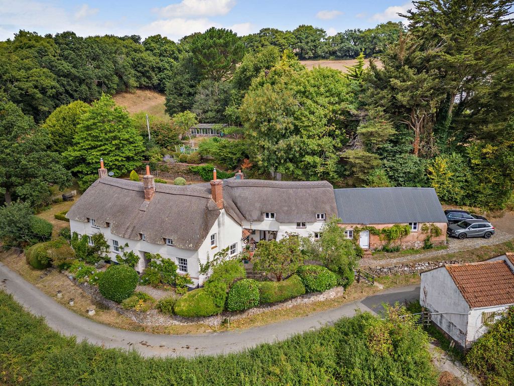 Property photo 1 of 17 Trillow