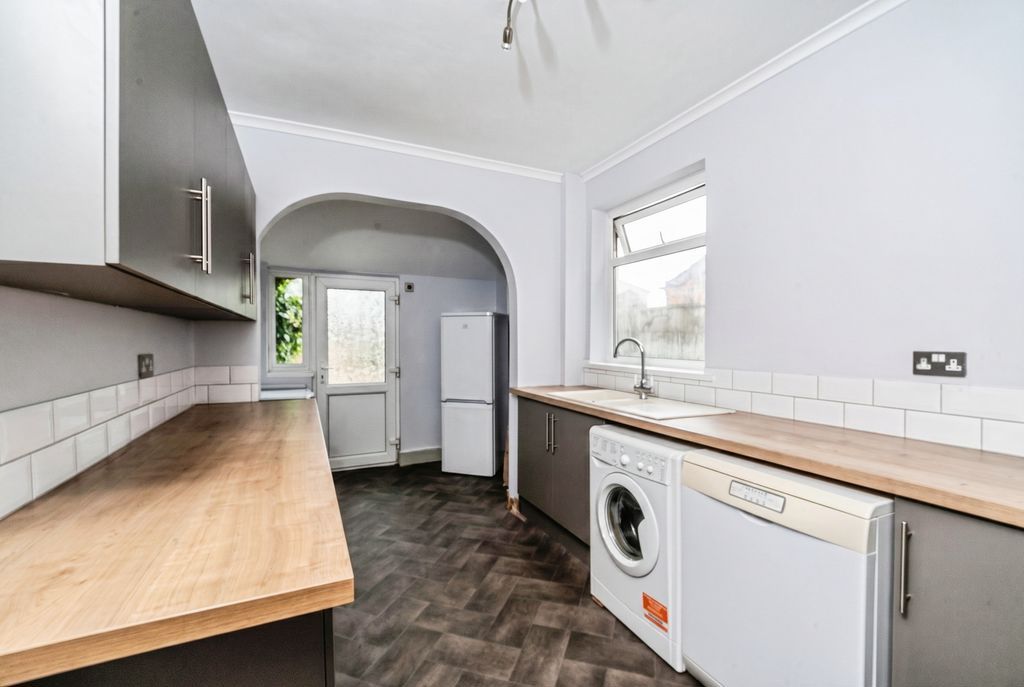 Property photo 3 of 14 Kitchen View 2