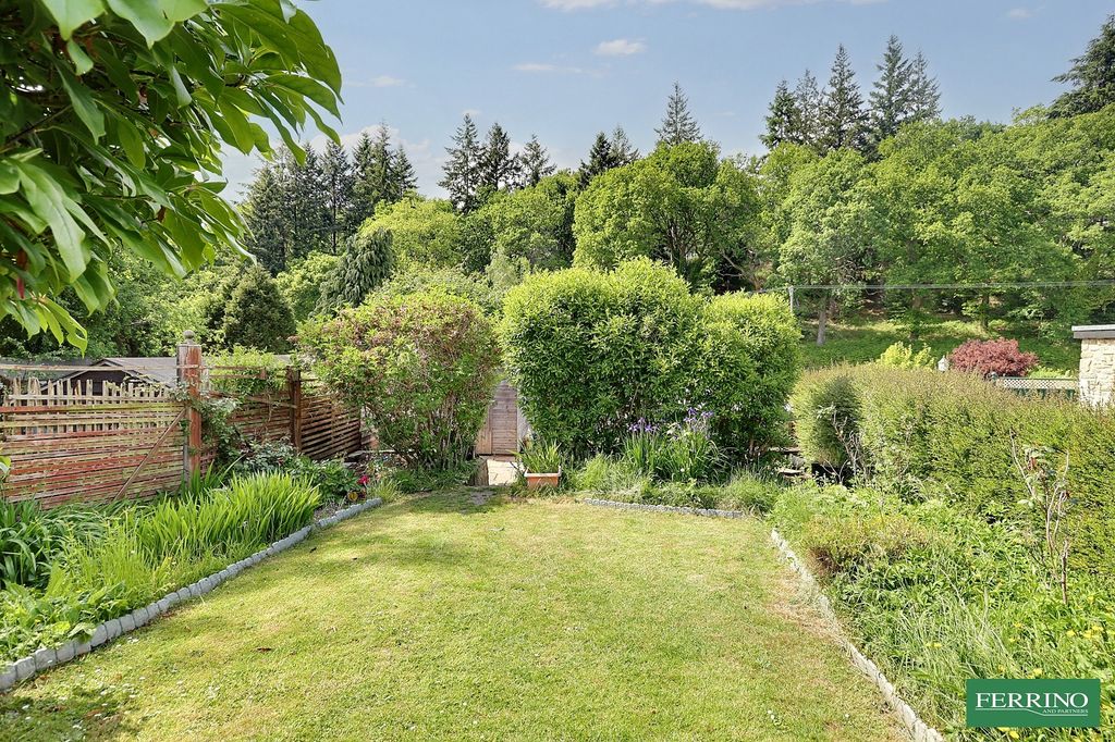 Property photo 2 of 25 Garden