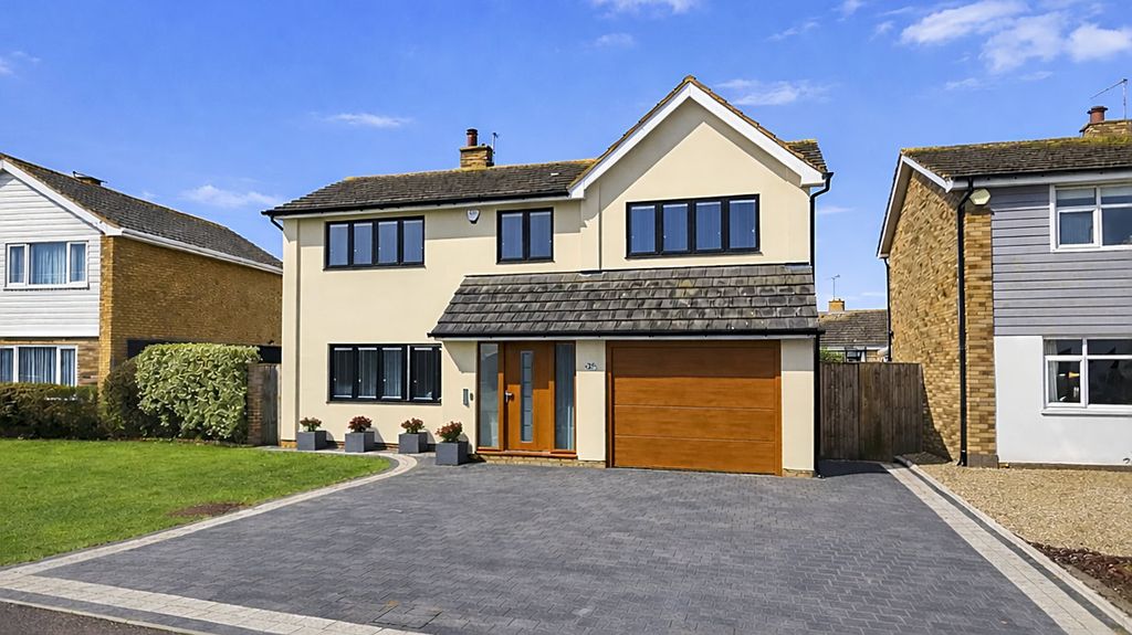 Property photo 2 of 21