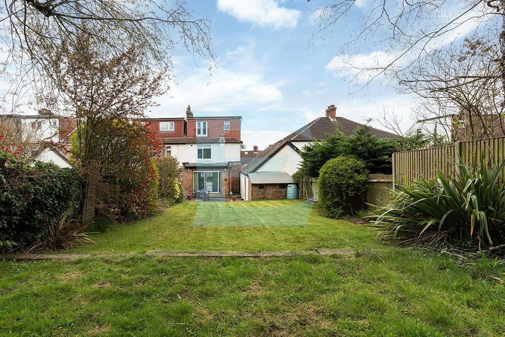 Property photo 3 of 21 Picture No. 29