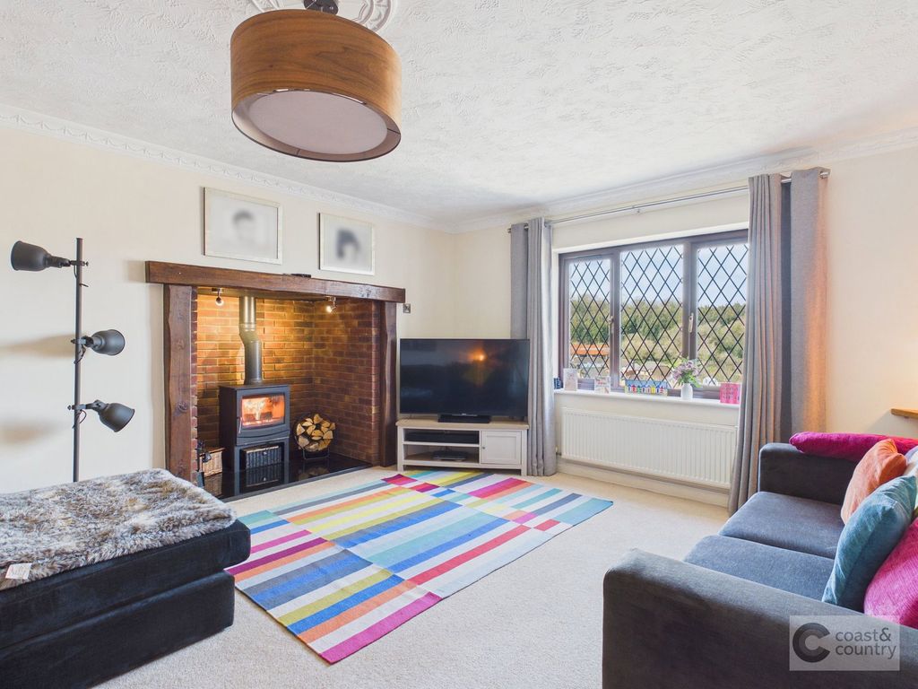 Property photo 2 of 44