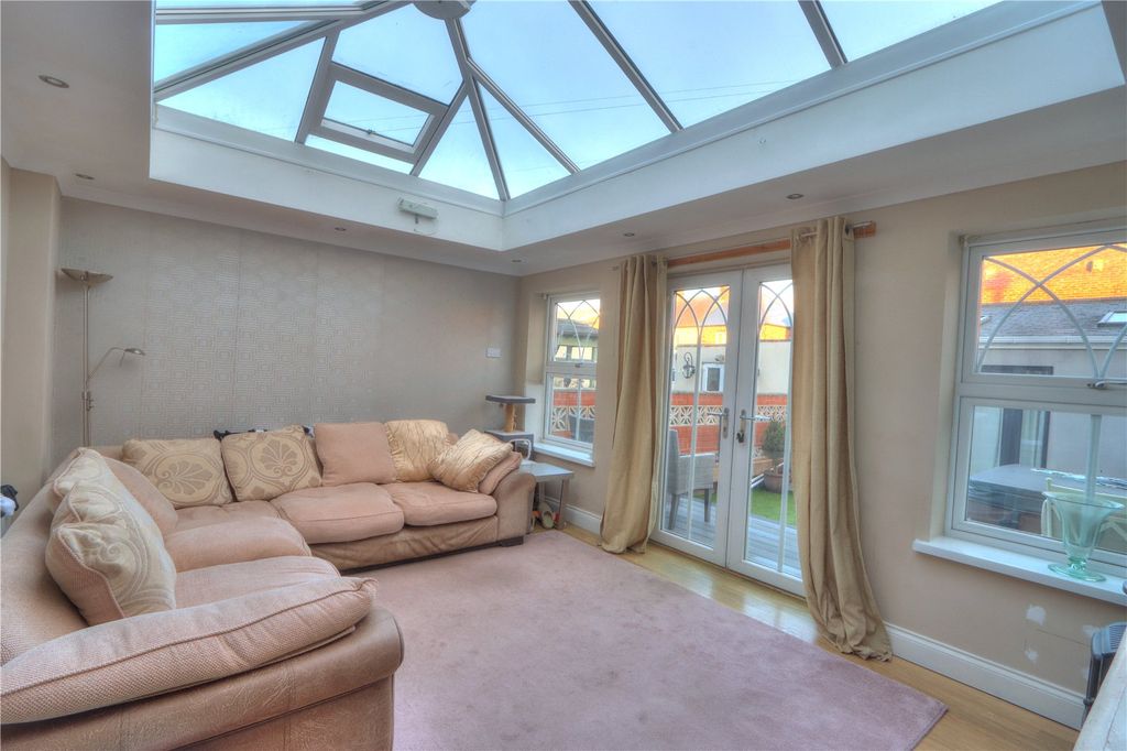 Property photo 3 of 11 Picture No. 08