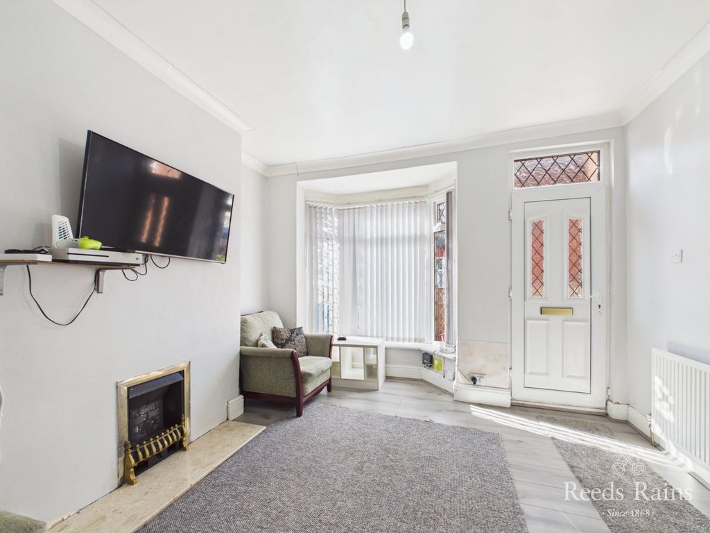Property photo 2 of 10 Sitting Room