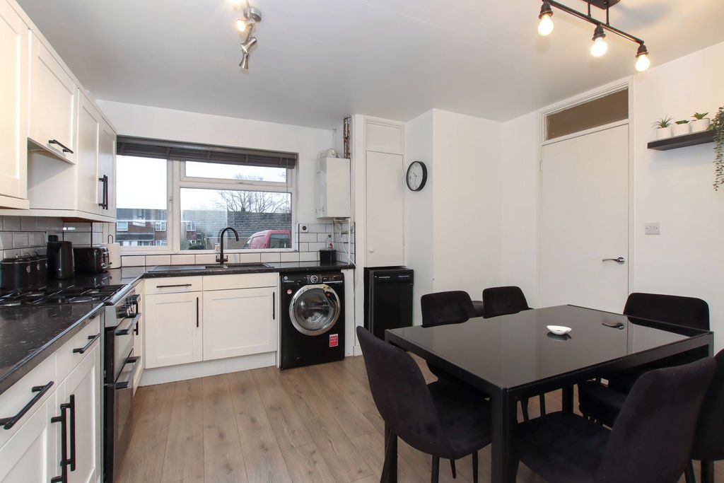 Property photo 2 of 13 Photo 9