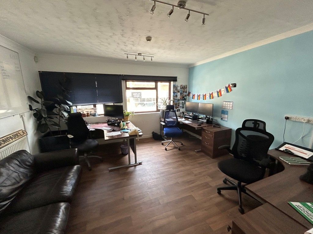 Property photo 2 of 6 Photo 1