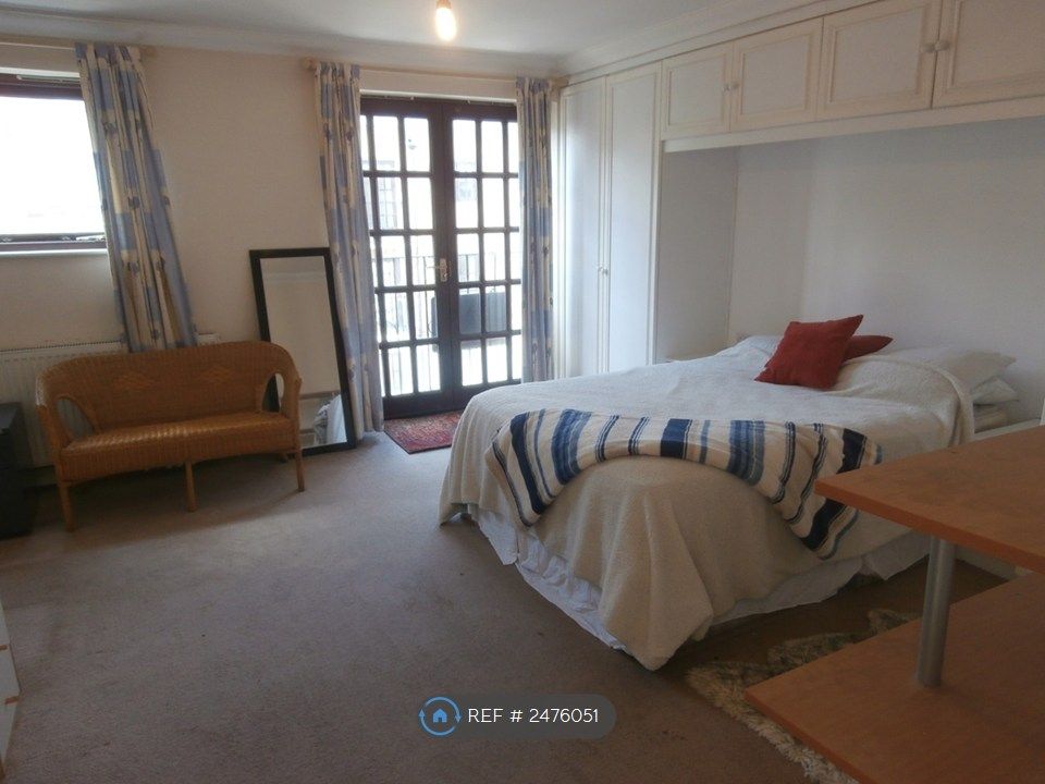 Property photo 2 of 15 Master Bedroom
