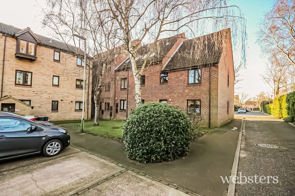 Property photo 1 of 9