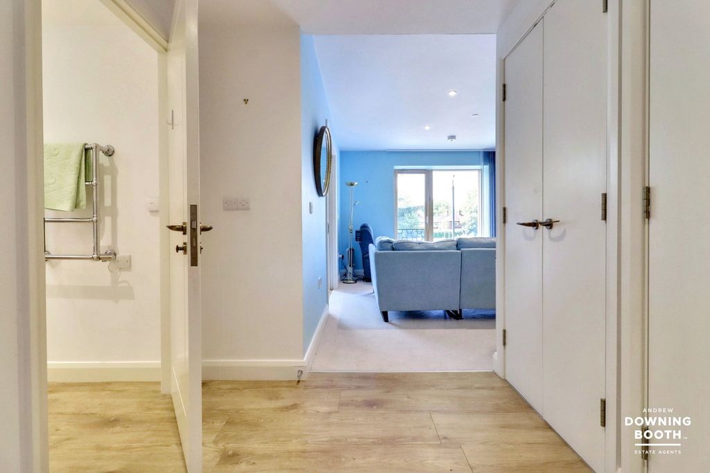 Property photo 2 of 26