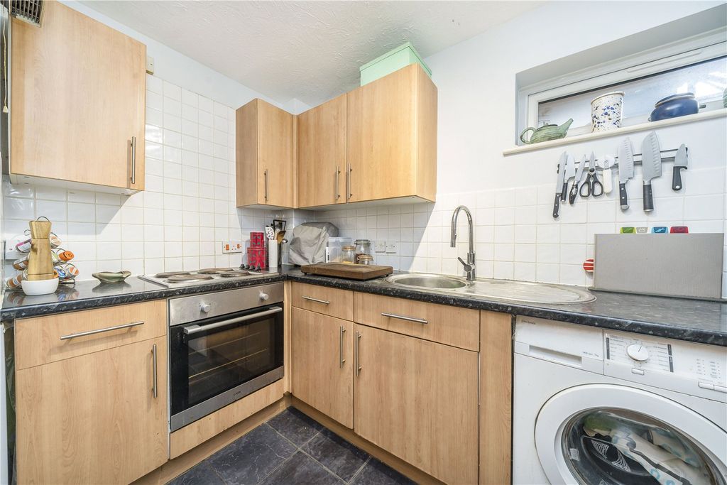 Property photo 3 of 9 Picture No. 05