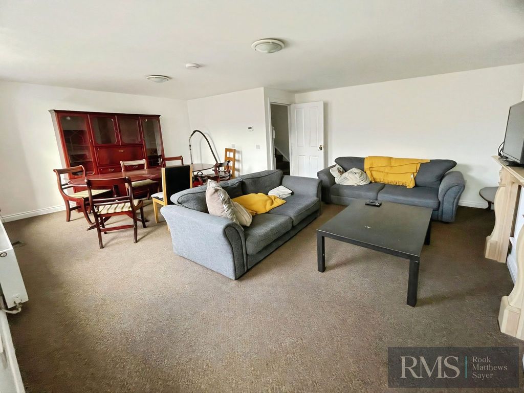 Property photo 3 of 13 Photo 11