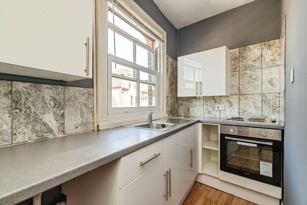 Property photo 3 of 13 Photo