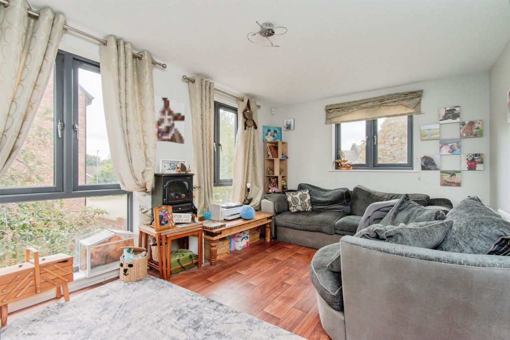 Property photo 3 of 14