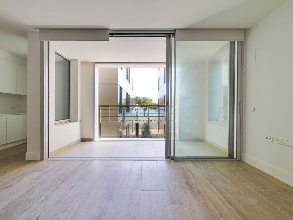 Property photo 1 of 23 Exclusive Brand-New Apartment On Seafront Promenade