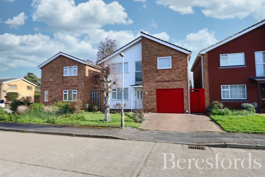 Property photo 1 of 17 Front