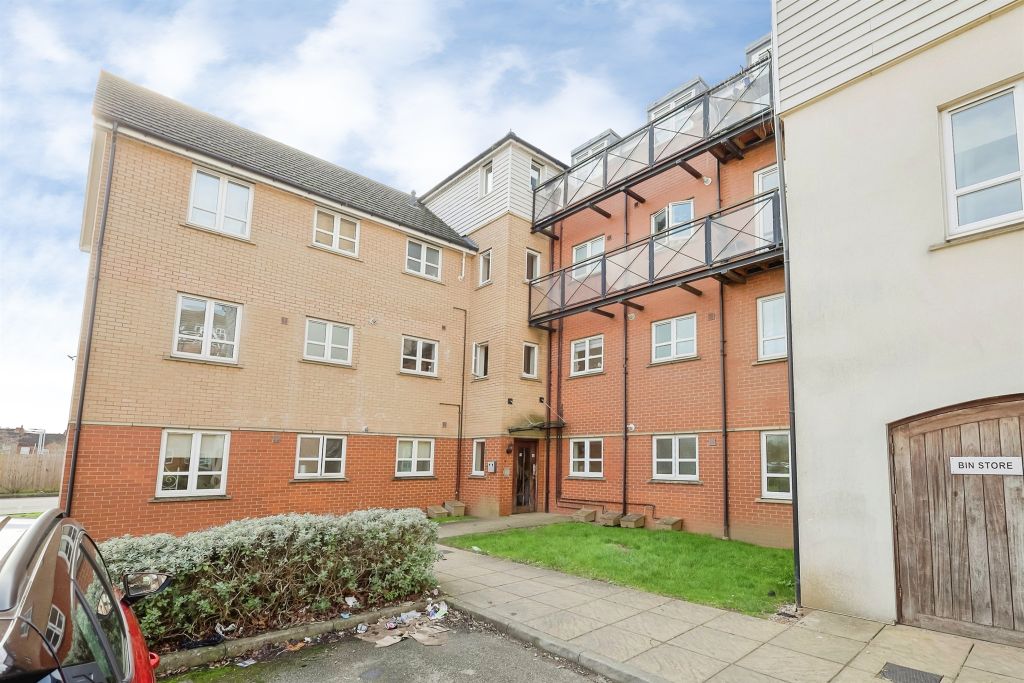 Property photo 1 of 20