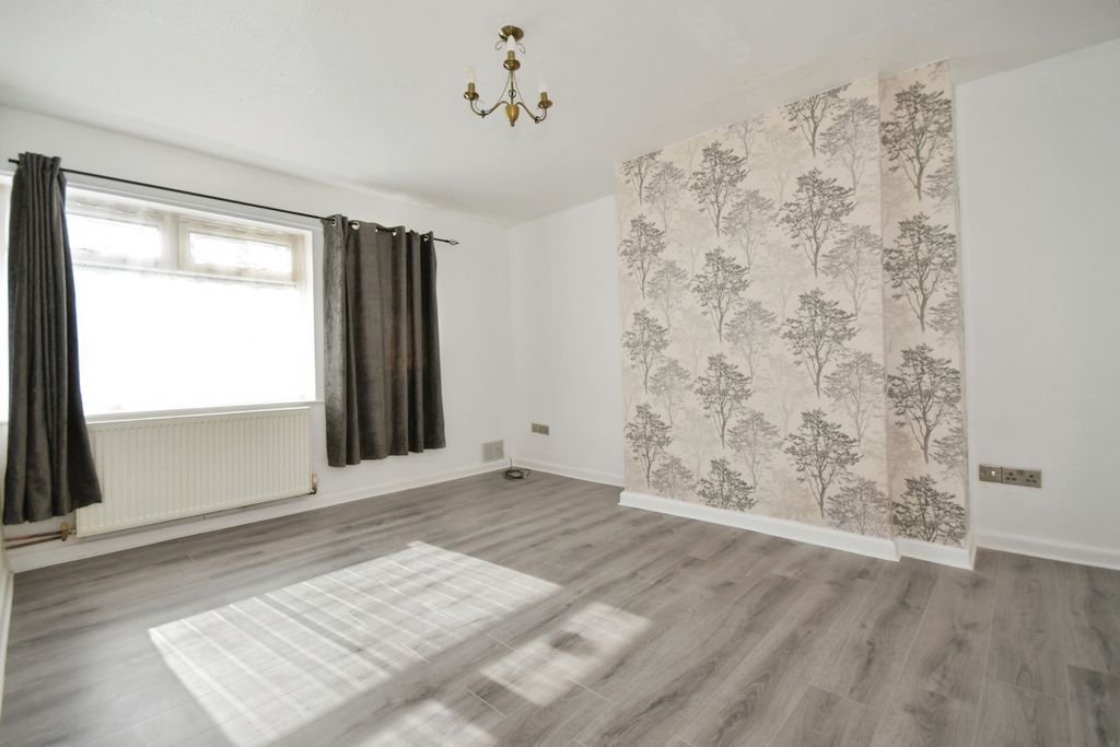 Property photo 2 of 16 Pbox-Img.Jpg