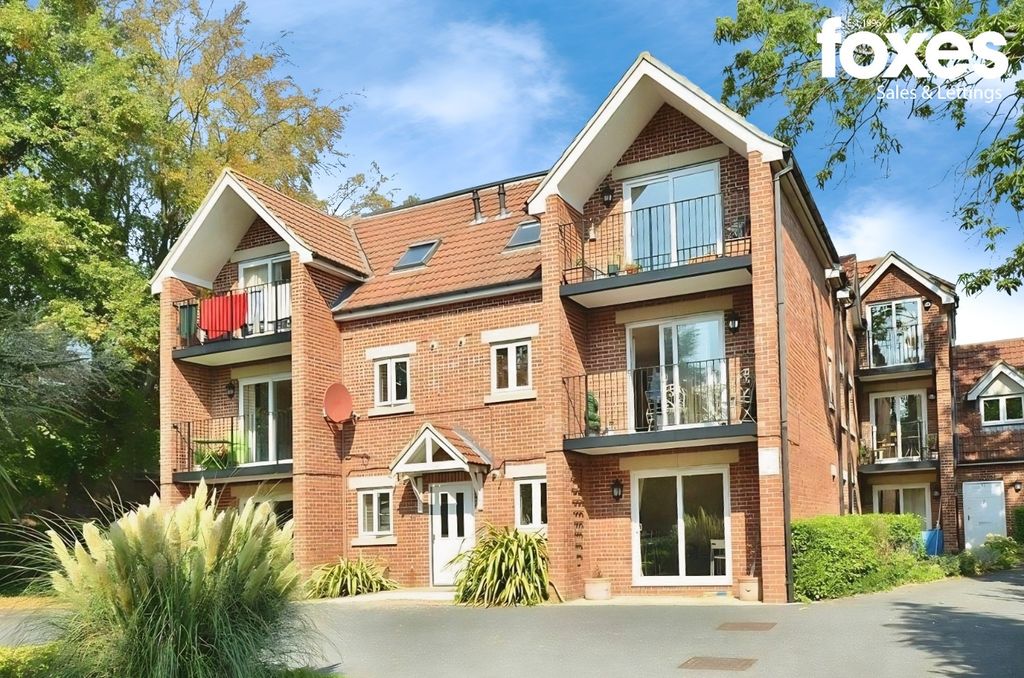 Property photo 1 of 12 4832790