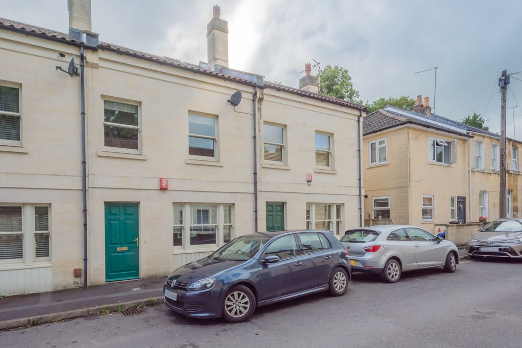 Property photo 1 of 23