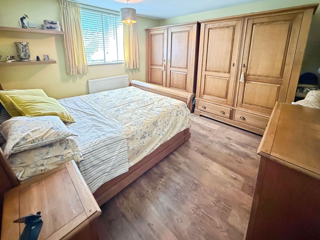 Property photo 3 of 21 Bedroom 1