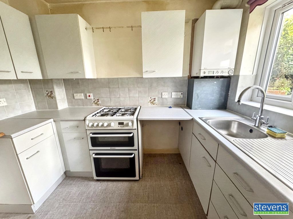 Property photo 3 of 11 Img_0142