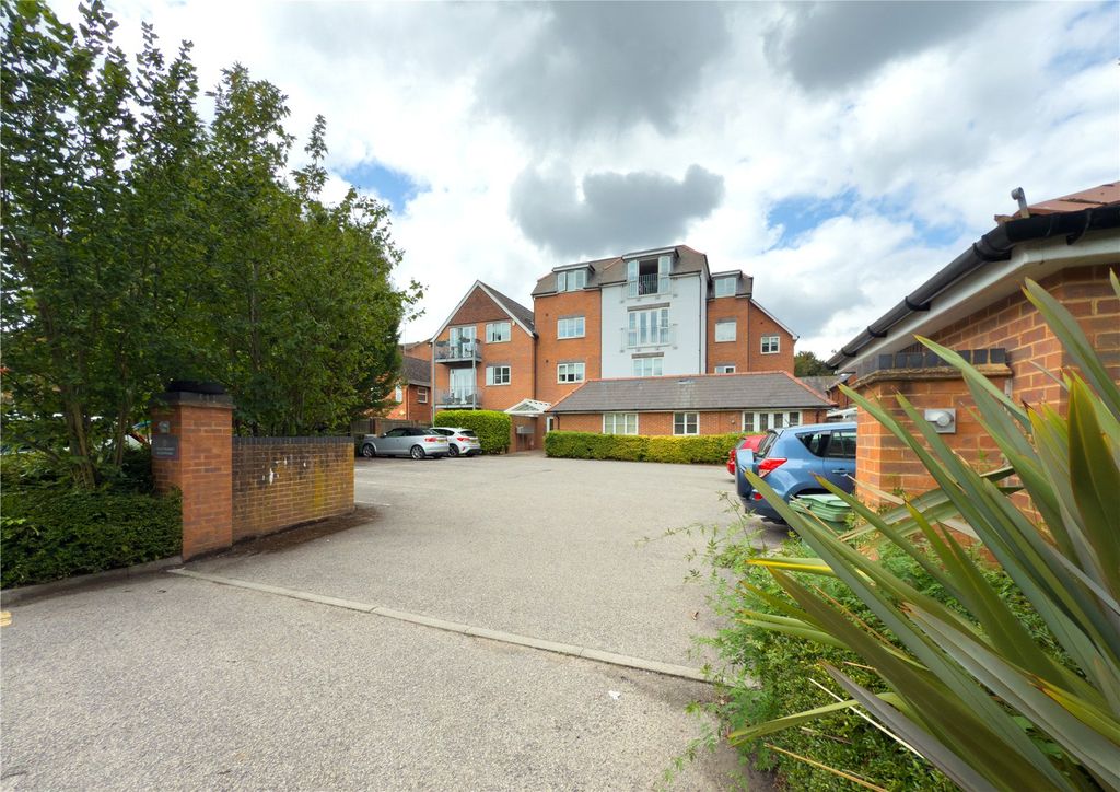 Property photo 2 of 11 Picture No. 18
