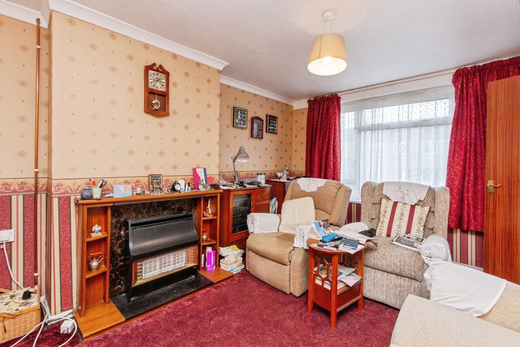 Property photo 3 of 20